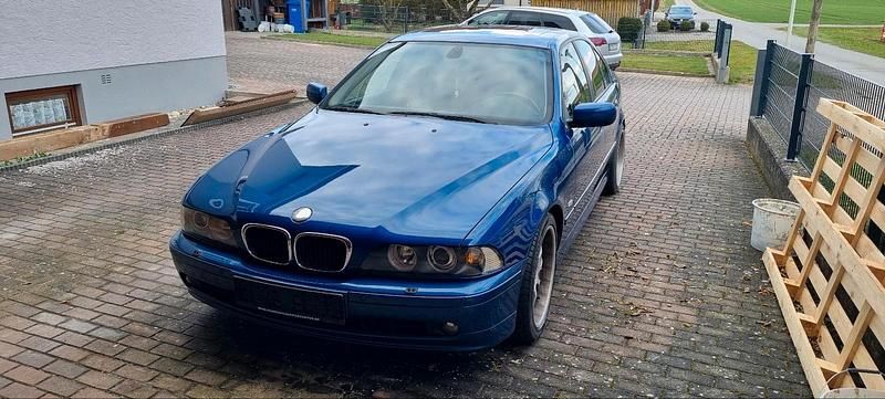Gebraucht BMW 530 231 PS (169 kW) 2001 Blau Limousine