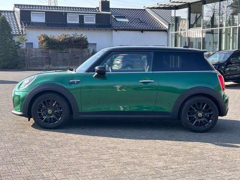 Gebraucht Mini Cooper 135 kW (184 PS) 2023 British racing green metallic (metallic) Kleinwagen