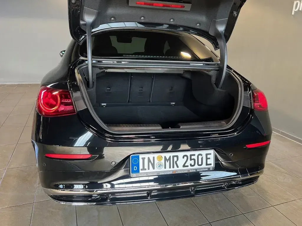 Gebraucht Mercedes CLA 250+ AMG 200 kW (272 PS) 2026 Schwarz Limousine