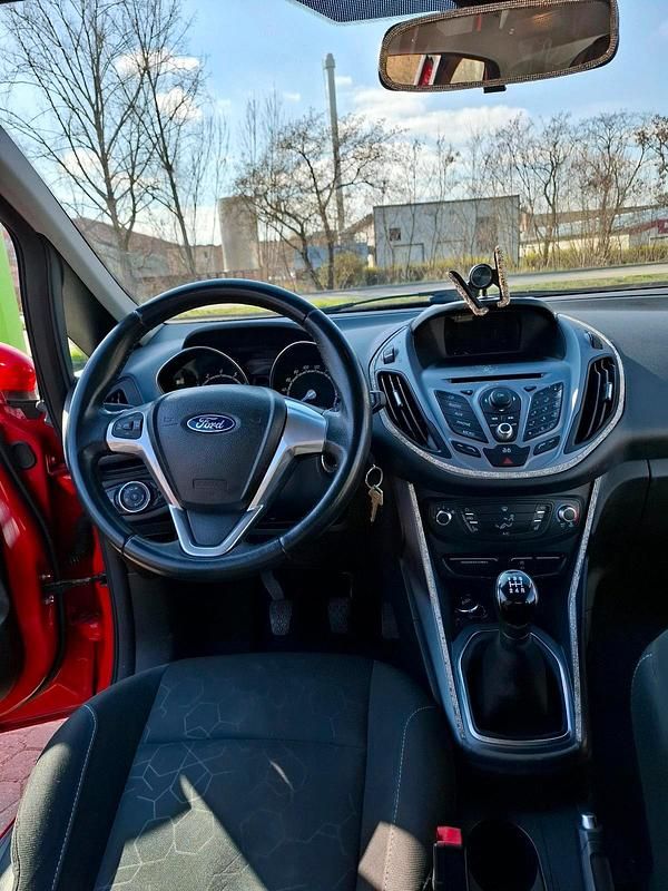 Second-hand Ford B-MAX 101 CP (74 kW) 2013 Roșu Monovolum