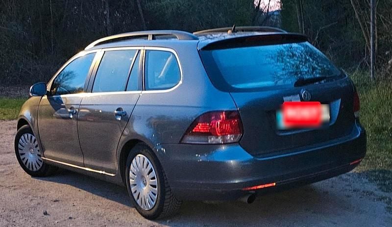 Gebraucht VW Golf VI 105 PS (77 kW) 2010 Silber Kleinwagen