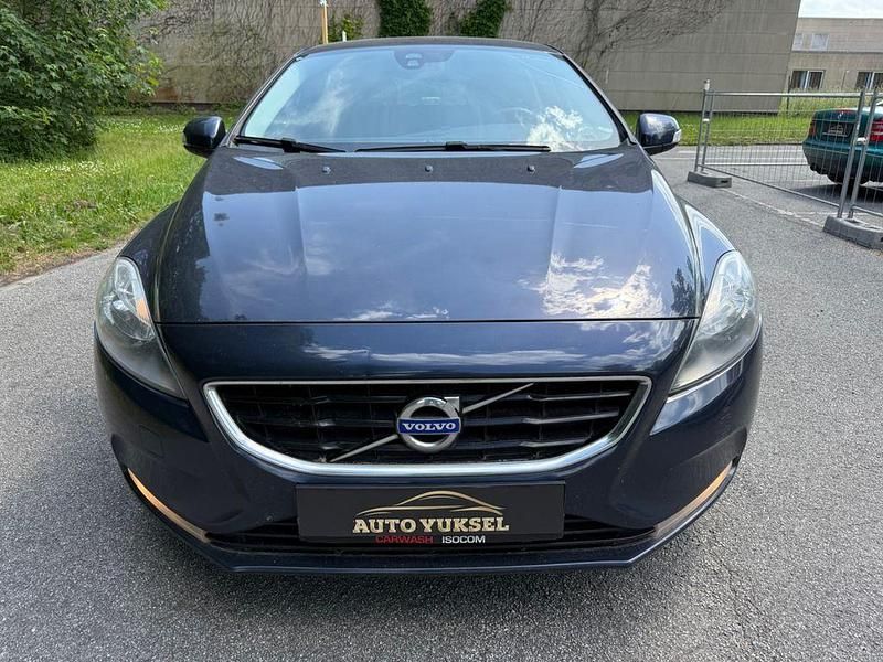 Gebraucht Volvo V40 Kinetic 114 PS (83 kW) 2013 Blau Kombi