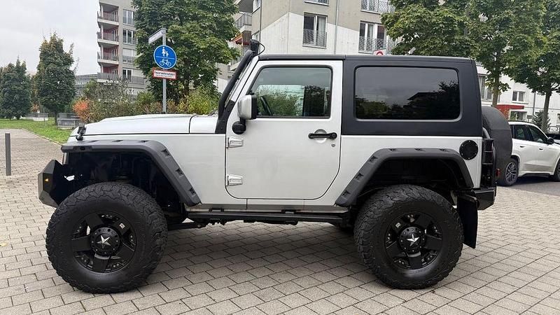 Gebraucht Jeep Wrangler Sahara 177 PS (130 kW) 2010 Silber SUV