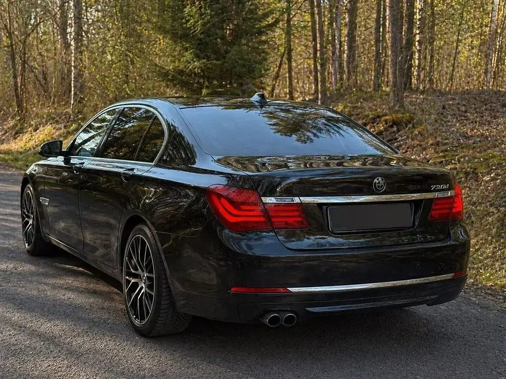 Gebraucht BMW 730L 258 PS (189 kW) 2013 Schwarz Limousine