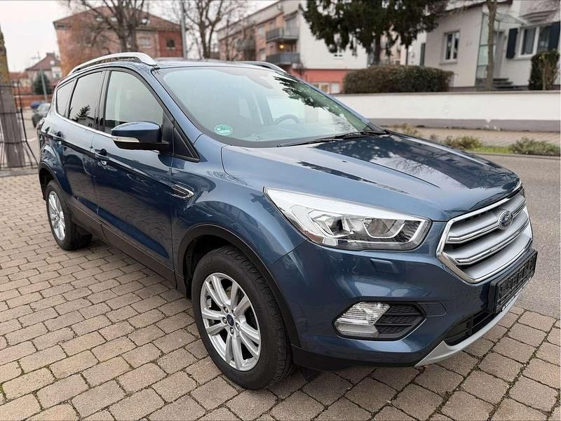Gebraucht Ford Kuga Cool & Connect 150 PS (110 kW) 2018 Blau SUV