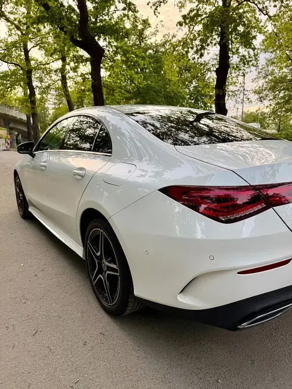 Gebraucht Mercedes CLA250e AMG line 218 PS (160 kW) 2022 Weiß Coupé