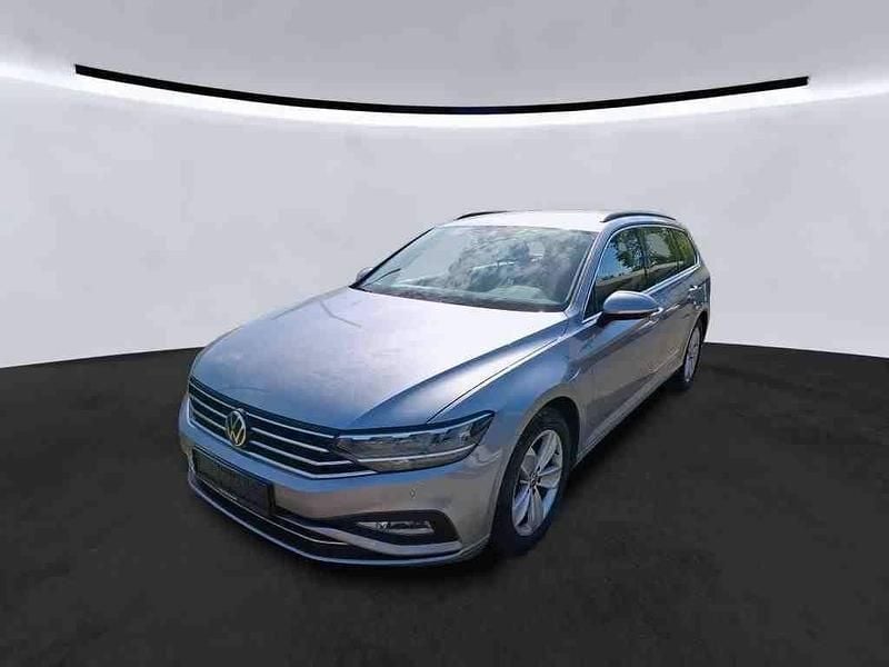 Pyrit silber Gebraucht 2022 VW Passat Business Kombi | 16.990 € (Superpreis) - Bild 1/4
