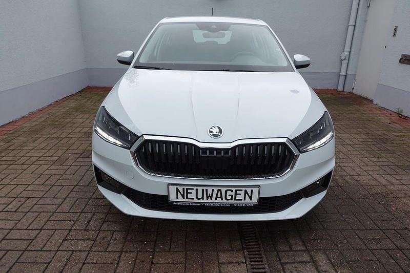 Neu Skoda Fabia Drive 95 PS (69 kW) 2025 Weiß Kleinwagen