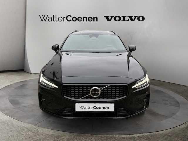Gebraucht Volvo V60 145 PS (106 kW) 2025 Kombi
