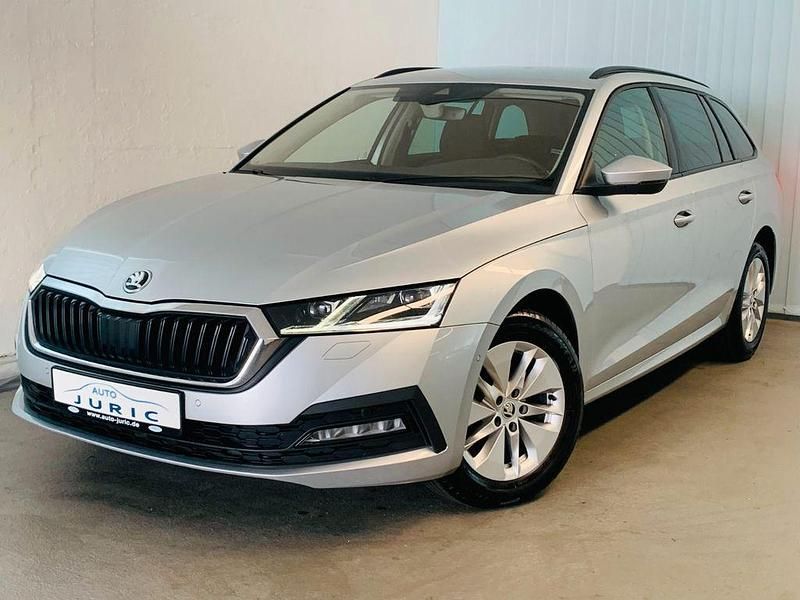 Silber Gebraucht 2021 Skoda Octavia Ambition Kombi | 16.990 € (Fairer Preis) - Bild 1/4