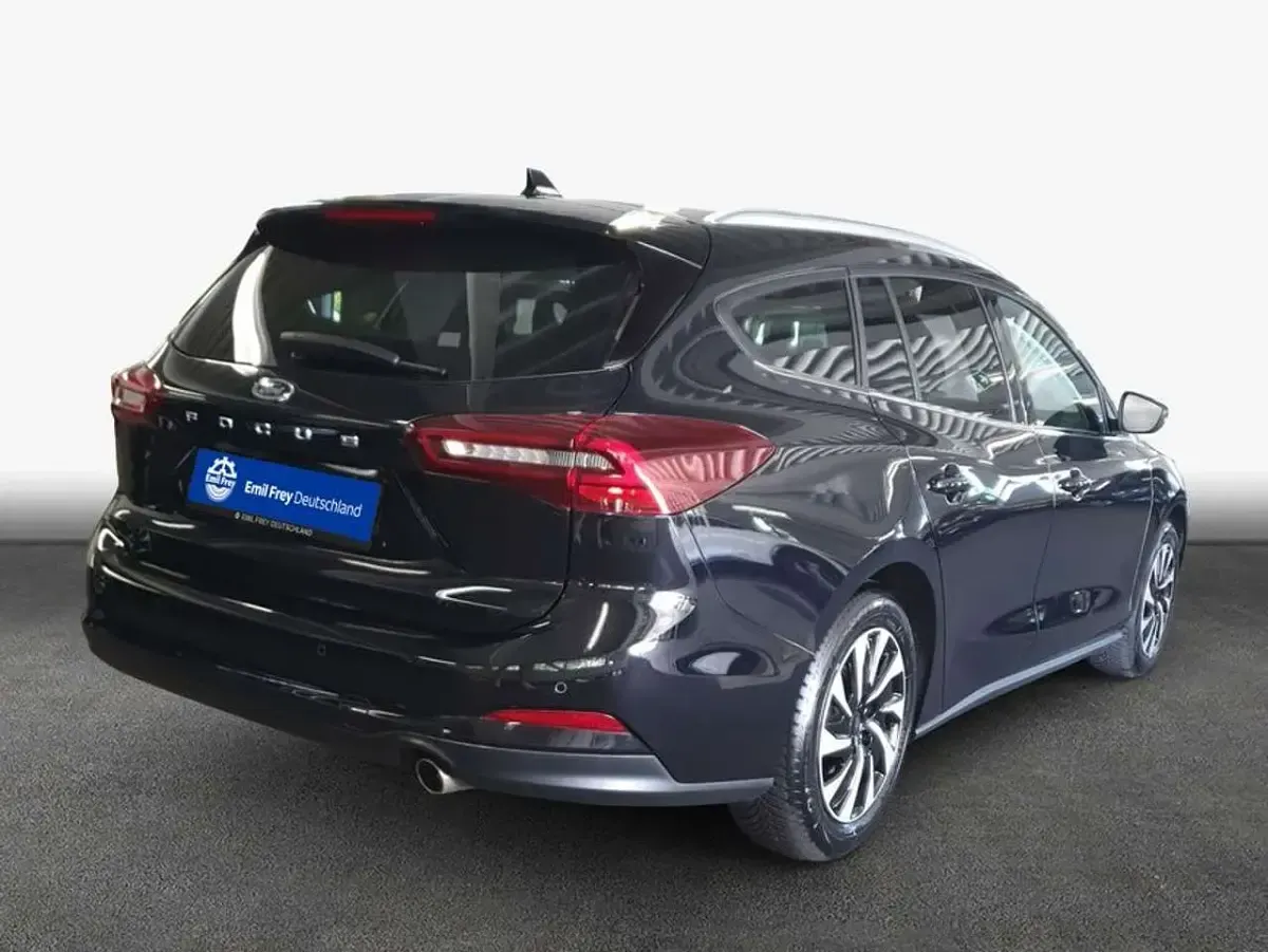 Gebraucht Ford Focus Titanium 125 PS (91 kW) 2024 Agate black metallic Kombi