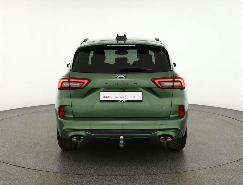 Neu Ford Kuga ST-Line 179 PS (131 kW) 2025 Grün SUV