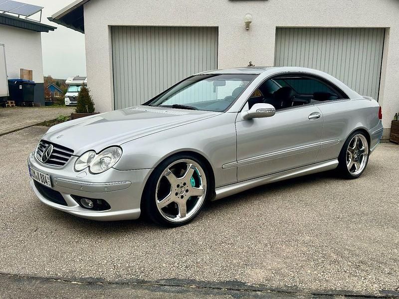 Silber Gebraucht 2003 Mercedes CLK500 AMG Coupé | 12.900 € (Teuer) - Bild 1/4