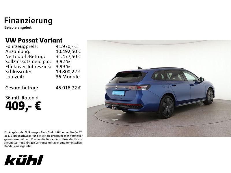 Gebraucht VW Passat Style 177 PS (130 kW) 2024 Reef blue metallic Kombi