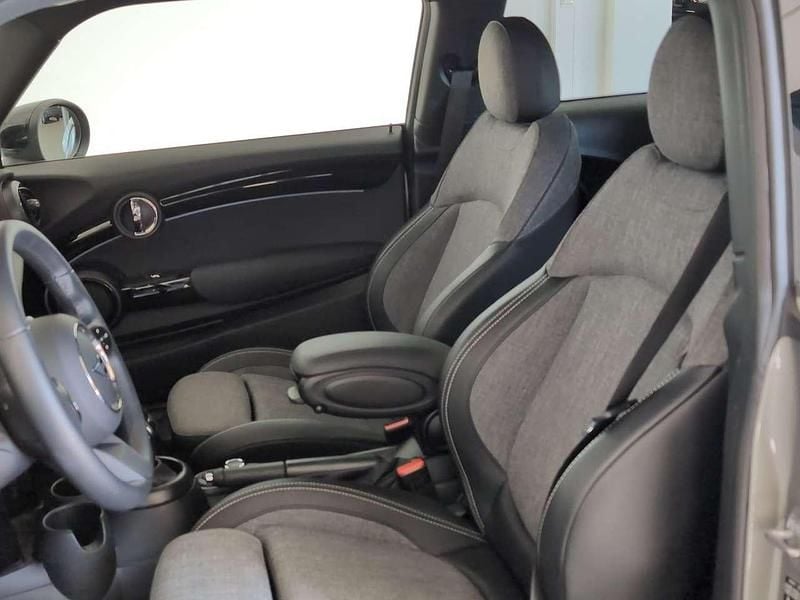 Second-hand Mini Cooper 136 CP (100 kW) 2022 Argintiu Hatchback