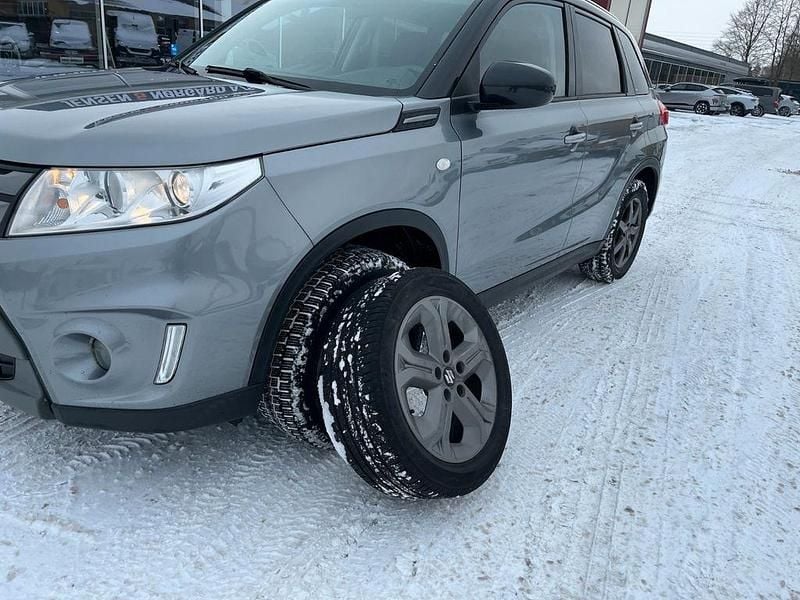 Gebraucht Suzuki Vitara Comfort 120 PS (88 kW) 2016 Grau SUV