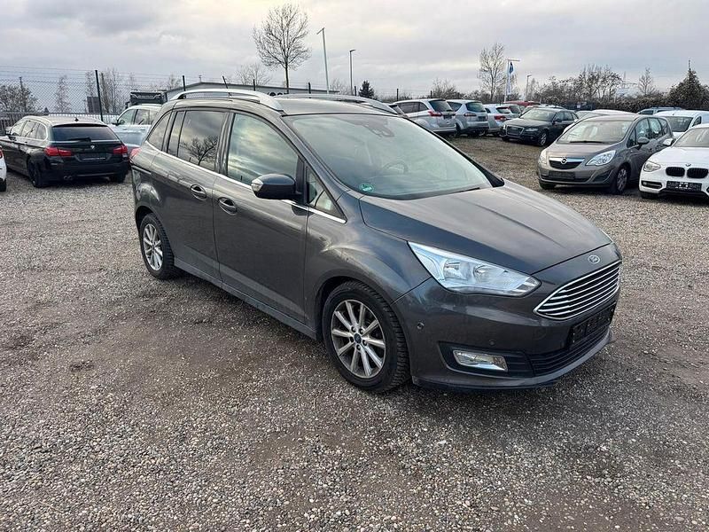 Gebraucht Ford Grand C-Max Titanium 150 PS (110 kW) 2018 Grau Van / Kleinbus