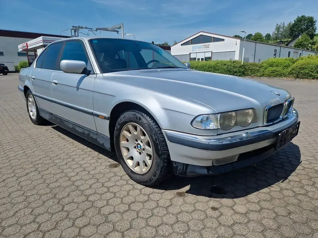 Gebraucht BMW 735 238 PS (175 kW) 2000 Silber Limousine