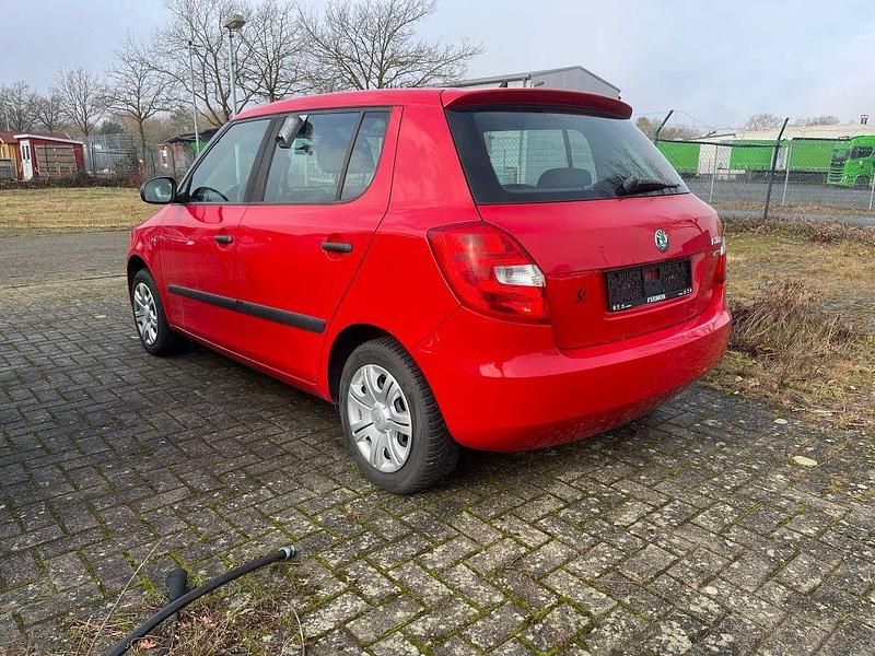 Gebraucht Skoda Fabia Special 60 PS (44 kW) 2011 Rot Limousine