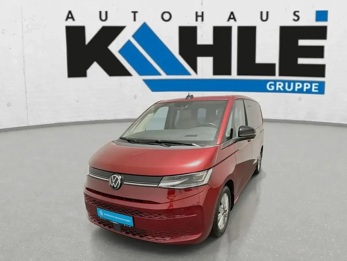 Gebraucht VW Multivan Life 110 PS (80 kW) 2022 Rot Van / Kleinbus
