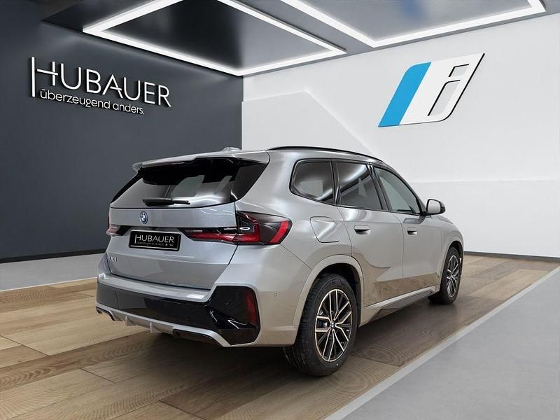 Neu BMW iX1 M Sport 150 kW (204 PS) 2025 Schwarz SUV