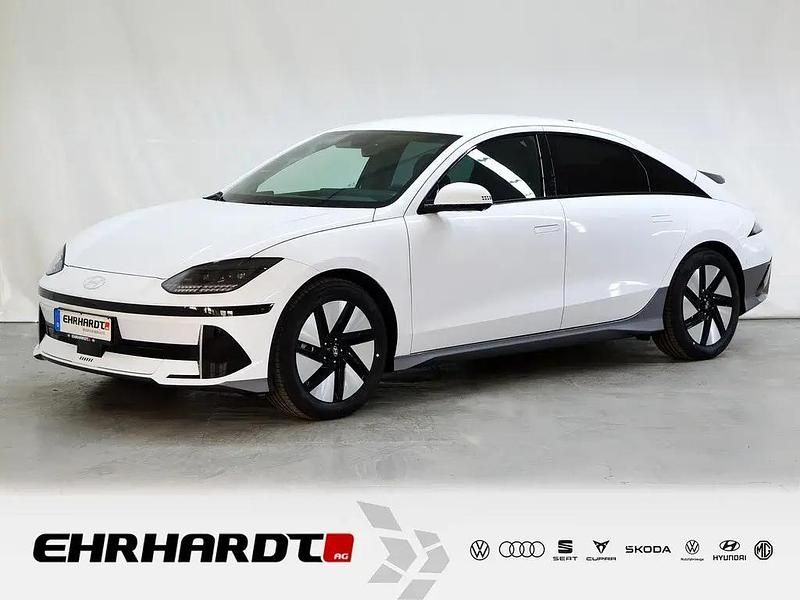 Serenity white pearl / mic Gebraucht 2025 Hyundai Ioniq 6 Limousine | 49.890 € (Fairer Preis) - Bild 1/3