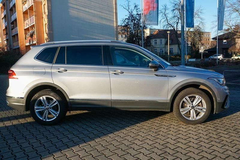 Gebraucht VW Tiguan Allspace Elegance 200 PS (147 kW) 2021 Silber SUV