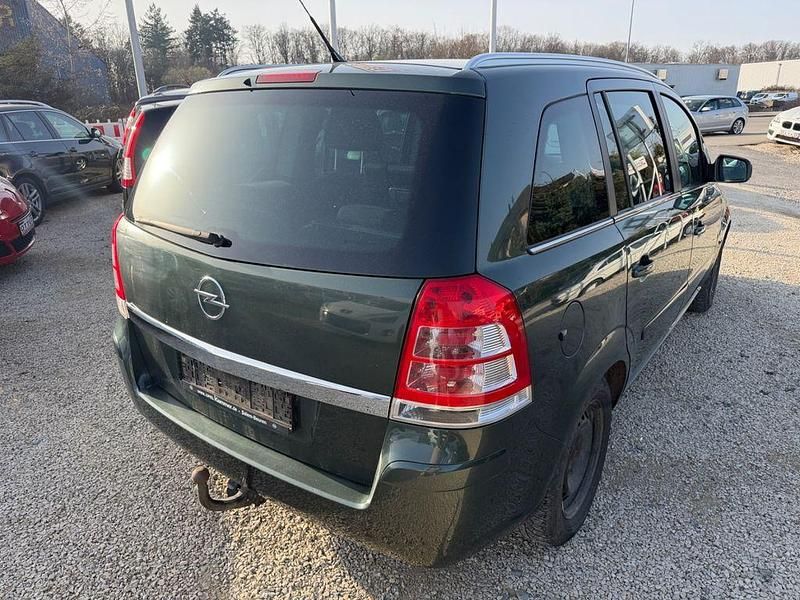 Gebraucht Opel Zafira Edition 116 PS (85 kW) 2010 Grün Van / Kleinbus