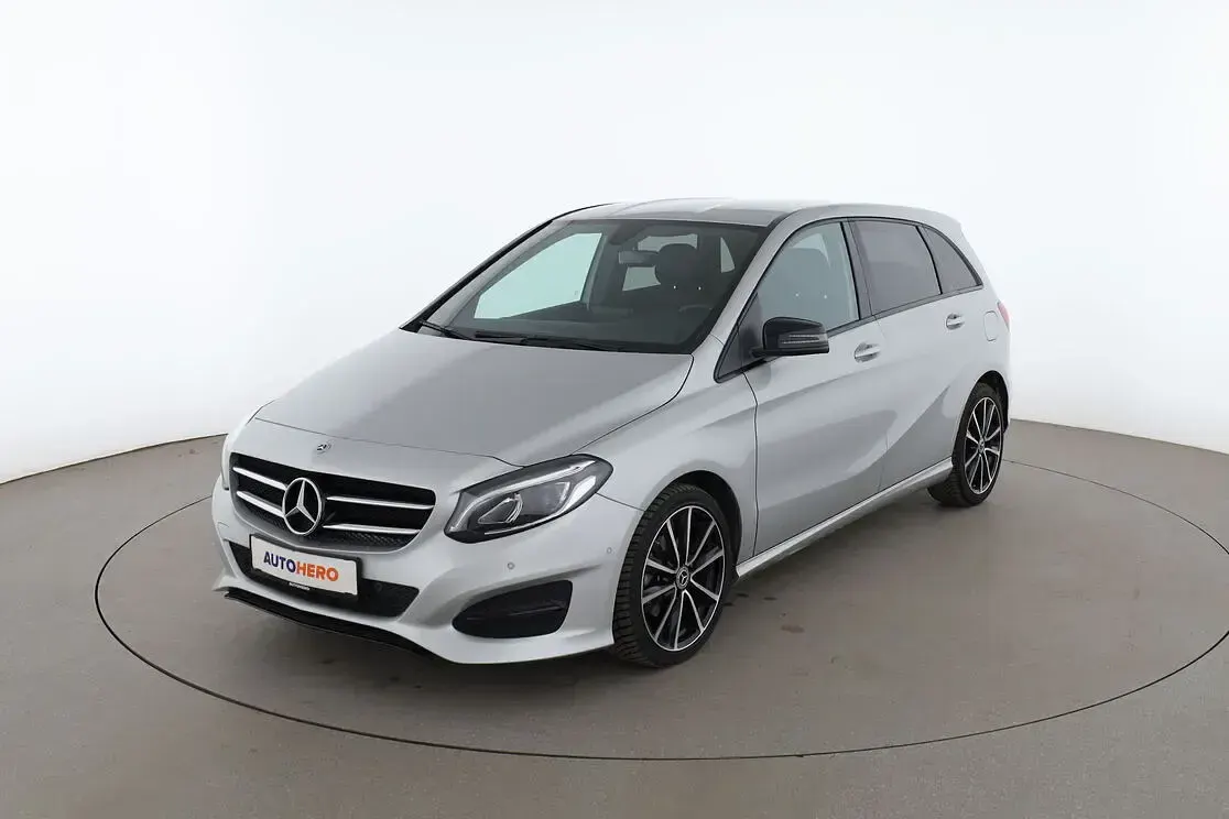 Gebraucht Mercedes B180 Urban 122 PS (89 kW) 2018 Kleinwagen
