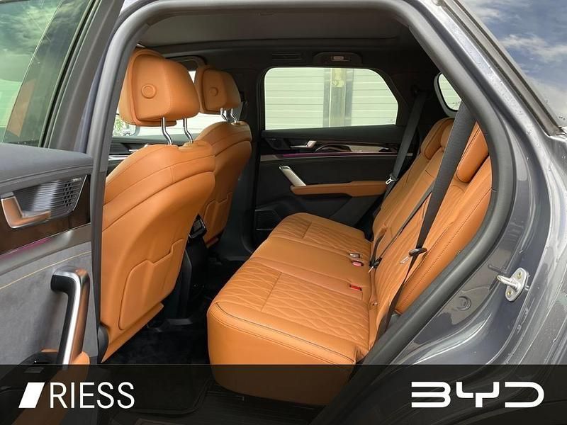 Gebraucht BYD Tang 380 kW (517 PS) 2024 Mountain grey SUV