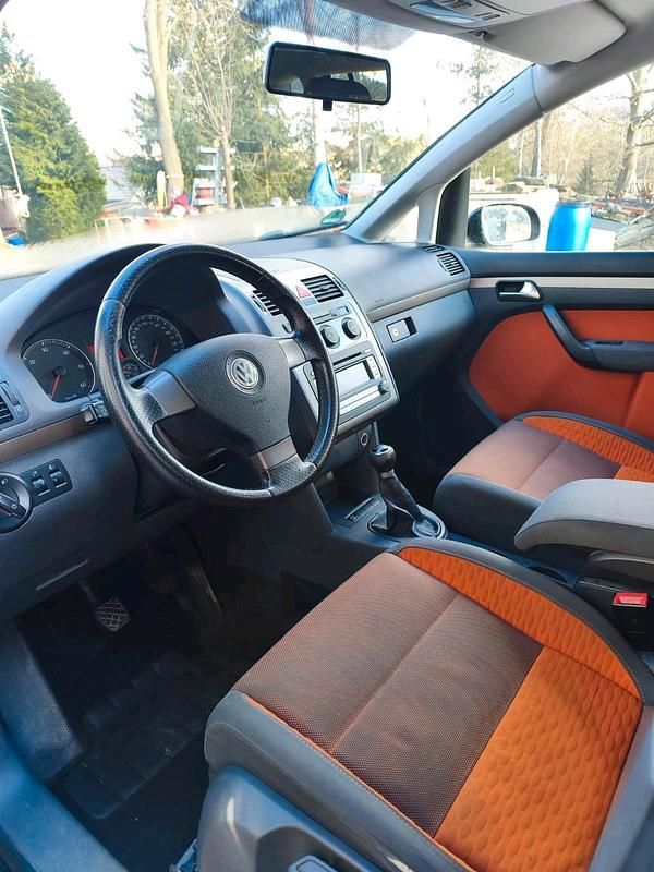 Gebraucht VW Touran Cross 105 PS (77 kW) 2007 Schwarz Van / Kleinbus