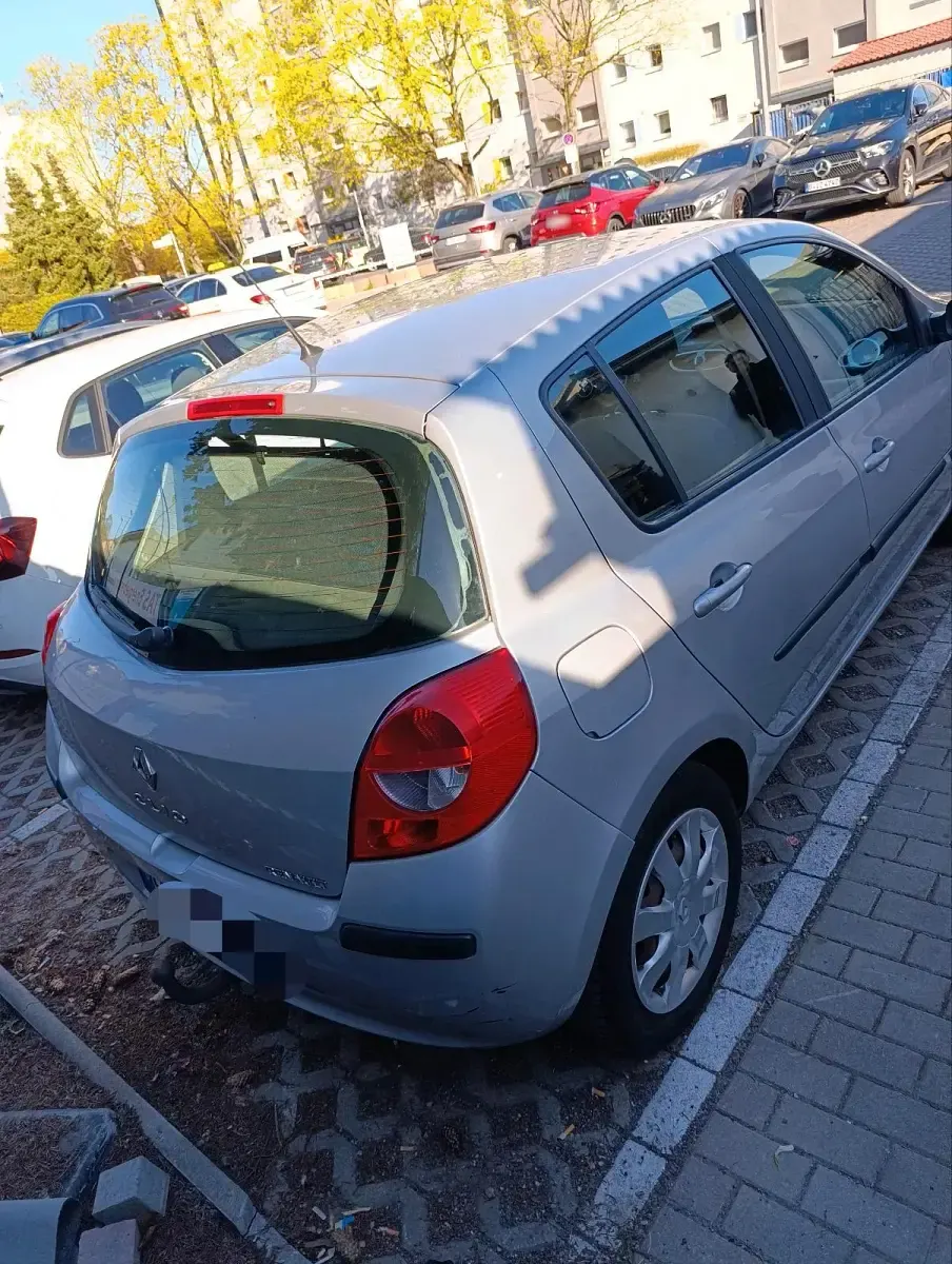 Gebraucht Renault Clio III 75 PS (55 kW) 2006 Grau Kleinwagen