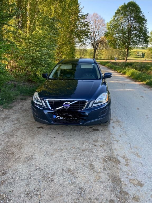 Blau Gebraucht 2013 Volvo XC60 Kinetic SUV | 12.000 € (Superpreis) - Bild 1/4