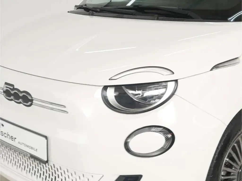 Gebraucht Fiat 500e 86 kW (118 PS) 2023 Arktis weiß Limousine