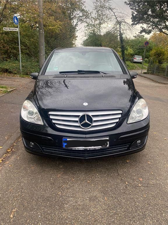Schwarz Gebraucht 2005 Mercedes B200 Van / Kleinbus | 3.600 € (Fairer Preis) - Bild 1/4