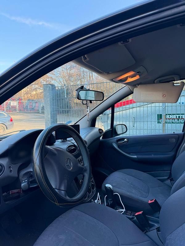 Gebraucht Mercedes A140 82 PS (60 kW) 2002 Schwarz Kleinwagen