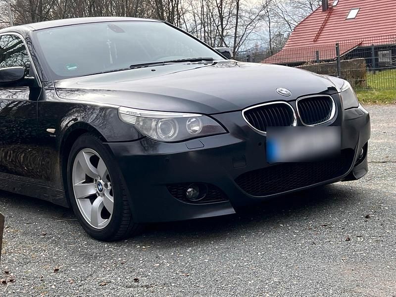 Gebraucht BMW 520 175 PS (128 kW) 2004 Schwarz Limousine