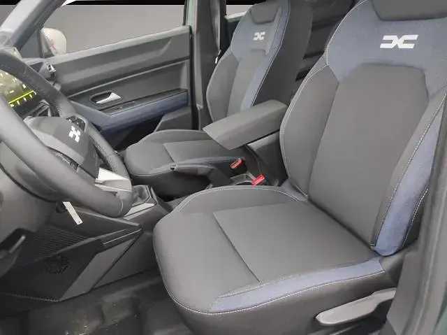 Neu Dacia Duster 120 PS (88 kW) 2026 Manufacturer