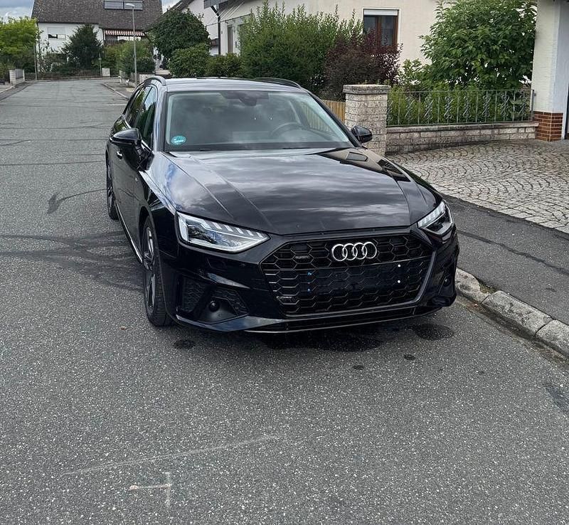Schwarz Gebraucht 2023 Audi A4 S-Line Kombi | 39.500 € (Etwas zu teuer) - Bild 1/4