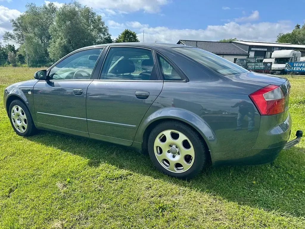 Gebraucht Audi A4 131 PS (96 kW) 2003 Grau Limousine