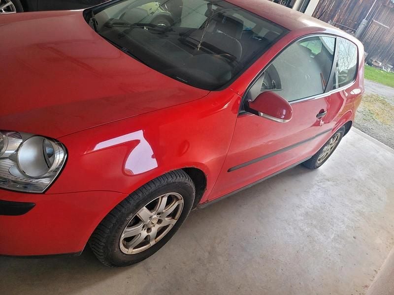 Gebraucht VW Golf V 75 PS (55 kW) 2005 Rot Kleinwagen