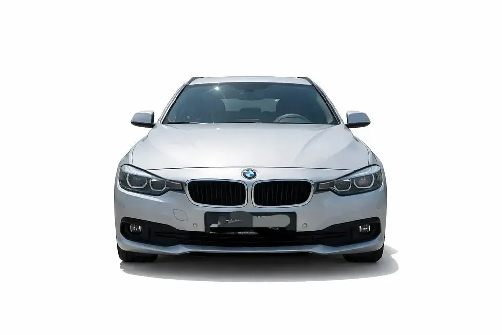 Gebraucht BMW 318 150 PS (110 kW) 2016 Silber Kombi