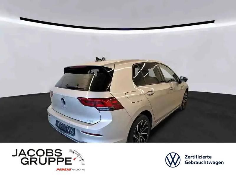 Gebraucht VW Golf VIII Move 110 PS (80 kW) 2023 Silber Limousine