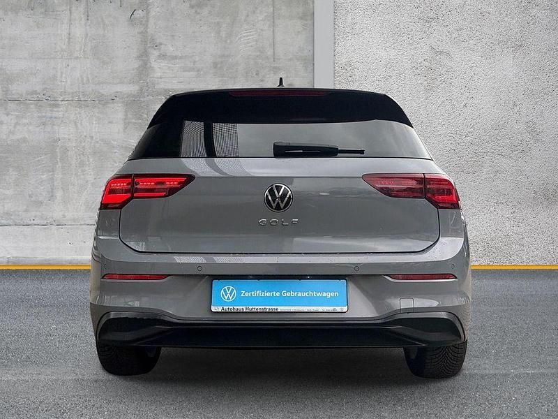 Gebraucht VW Golf VIII Pro 131 PS (96 kW) 2020 Außenfarbe: Limousine