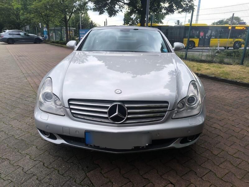 Silber Gebraucht 2005 Mercedes CLS500 Coupé | 6.500 € (Guter Preis) - Bild 1/4