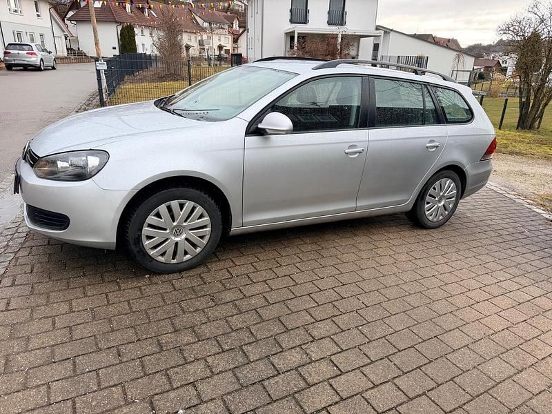 Gebraucht VW Golf VI 105 PS (77 kW) 2011 Silber Kleinwagen