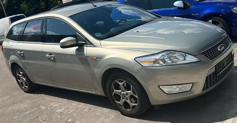 Grau Gebraucht 2010 Ford Mondeo Titanium Limousine | 4.799 € (Fairer Preis) - Bild 1/4