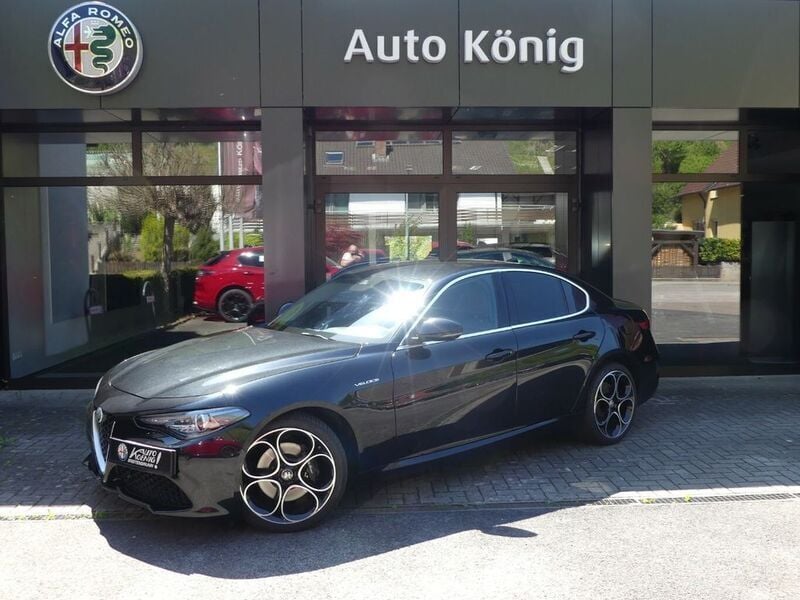 Schwarz Gebraucht 2018 Alfa Romeo Giulia Veloce Limousine | 22.990 € (Fairer Preis) - Bild 1/4