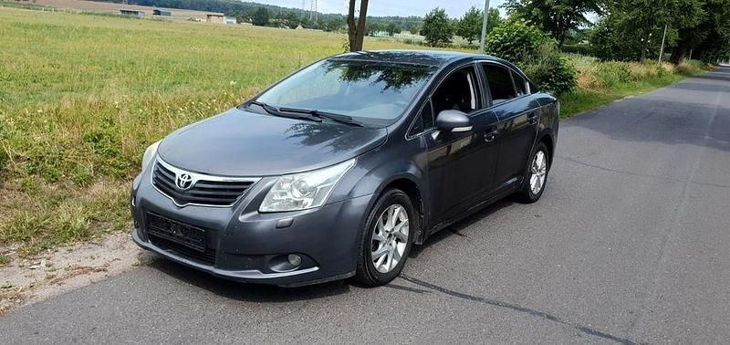 Gebraucht Toyota Avensis Multidrive S 147 PS (108 kW) 2011 Grau Limousine