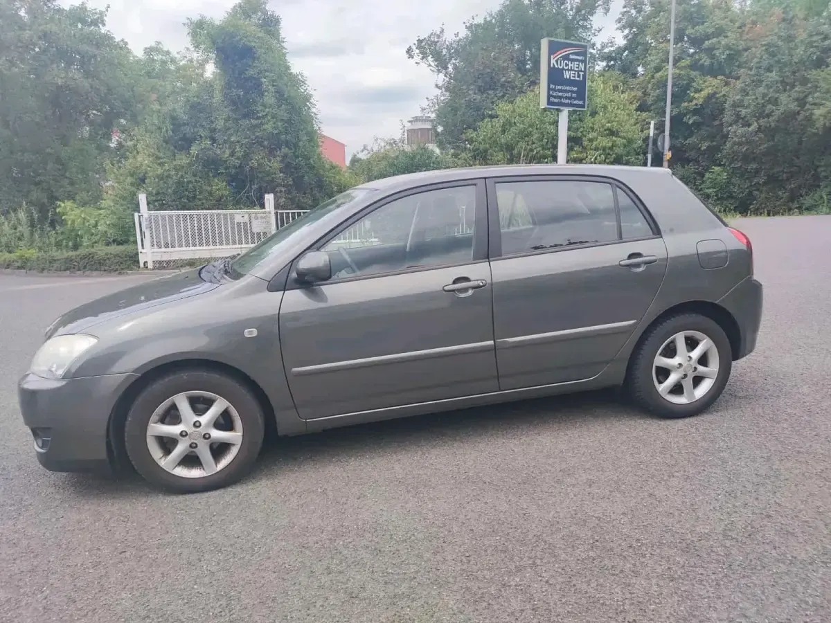 Gebraucht Toyota Corolla 110 PS (80 kW) 2005 Grau Limousine